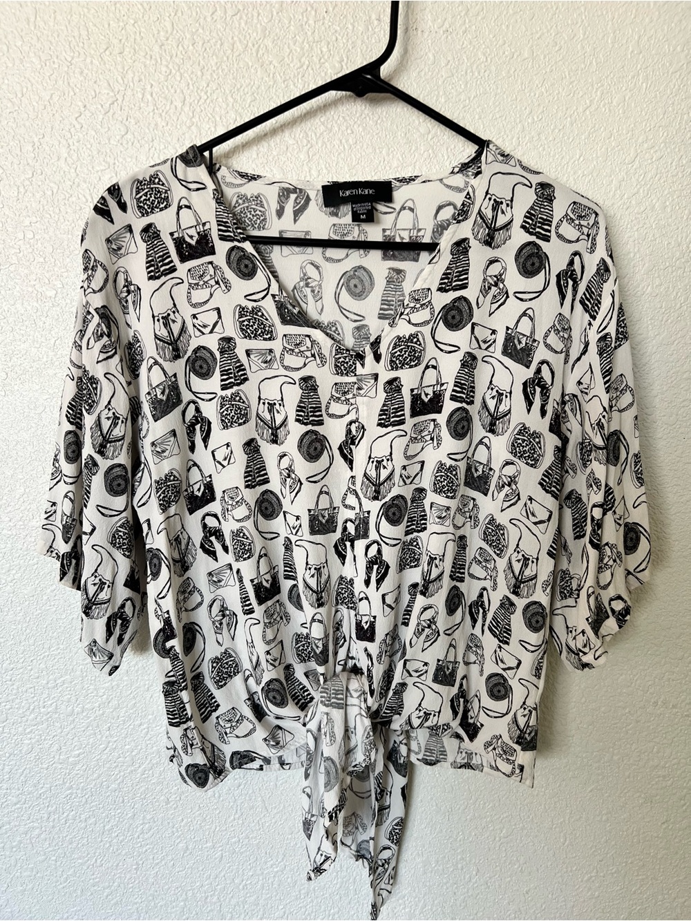 Karen Kane Black and White Tie-Front Printed Blouse with purses/scarfs